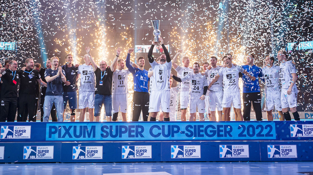 Der THW Kiel gewinnt den Pixum Super Cup 2022 News LIQUI MOLY HBL