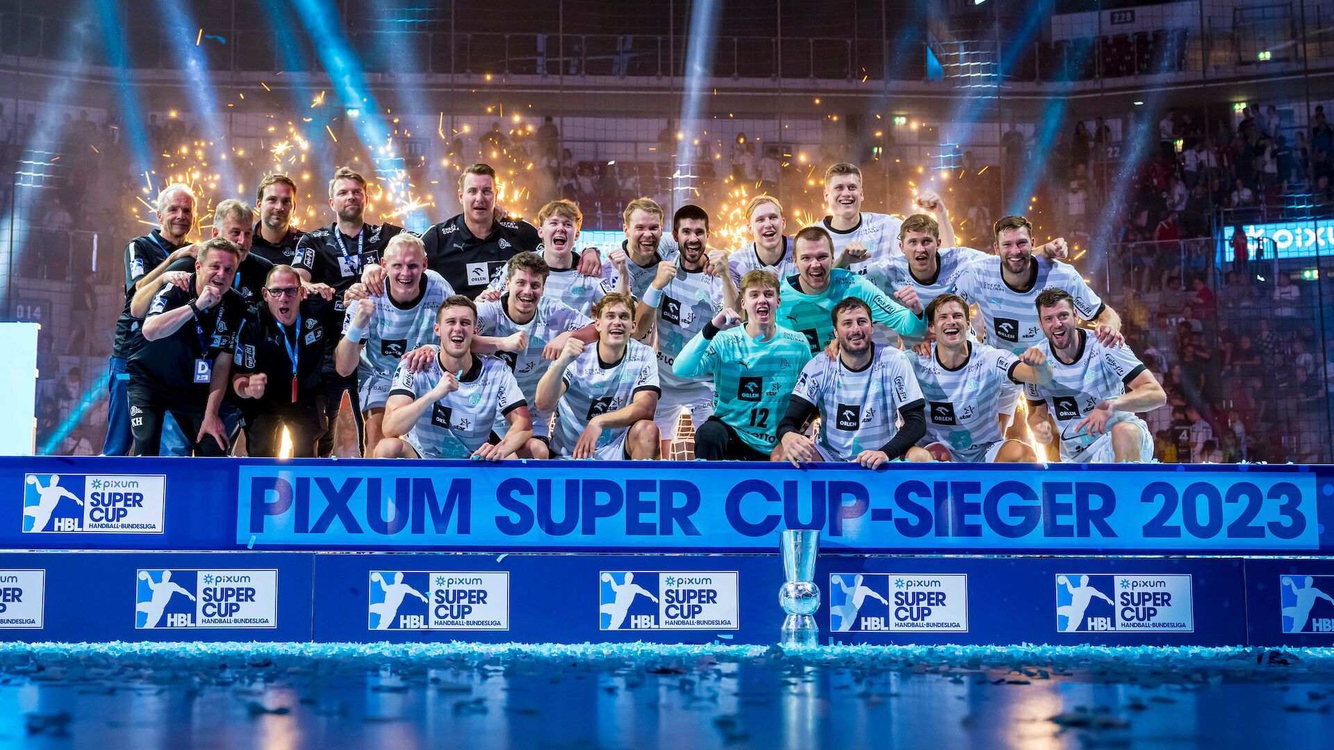 Der THW Kiel gewinnt den Pixum Super Cup 2023! News LIQUI MOLY HBL